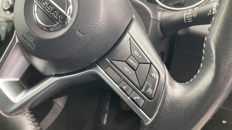 Nissan Qashqai 1.5 dCi 115 N-Connecta 5dr Diesel Hatchback